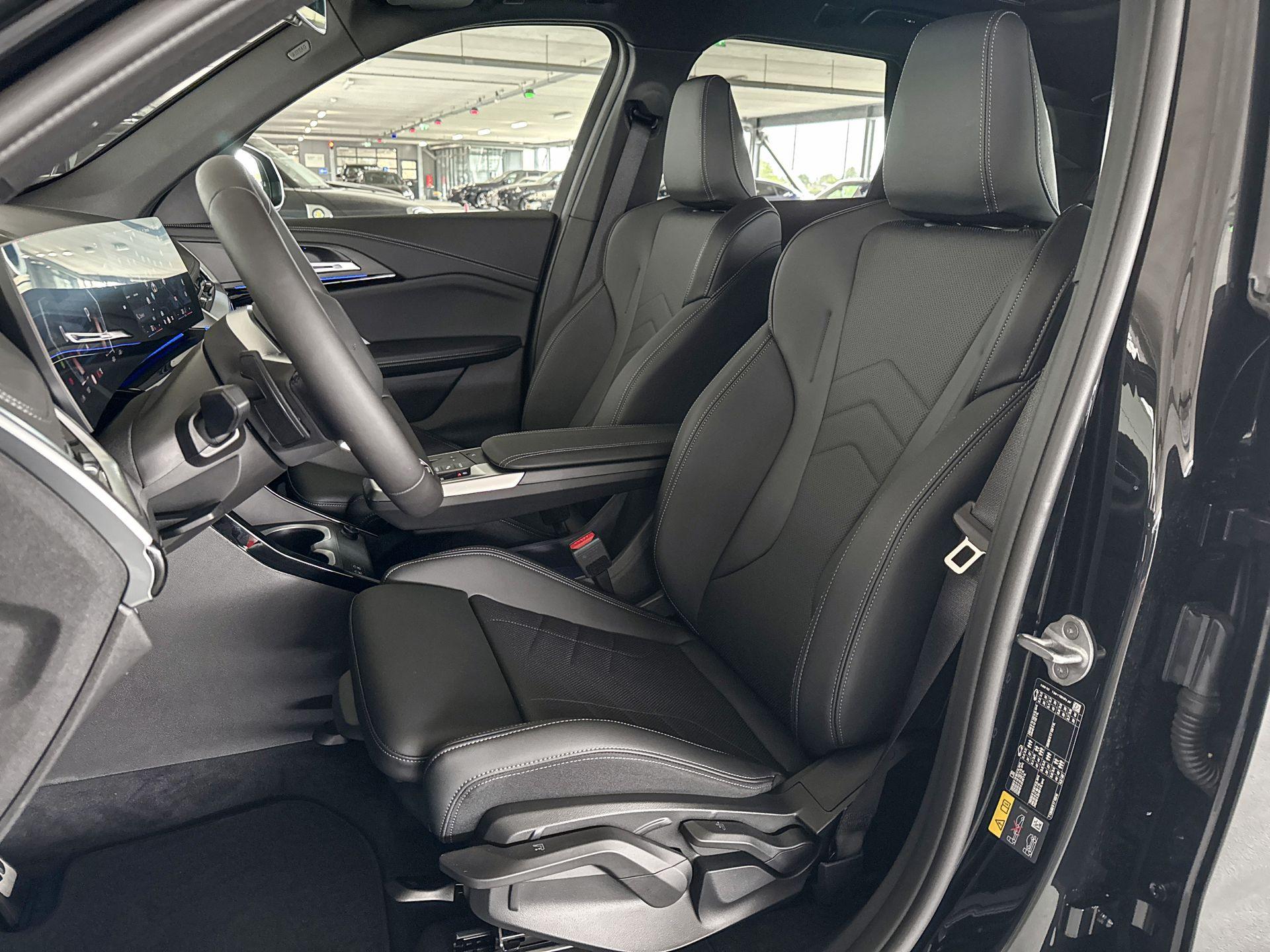 Foto van BMW Ix1