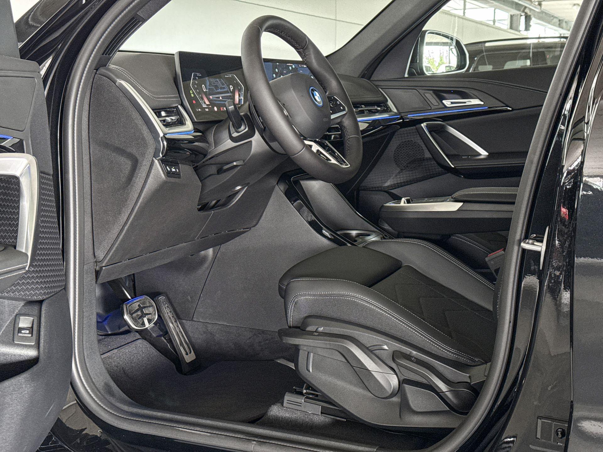 Foto van BMW Ix1