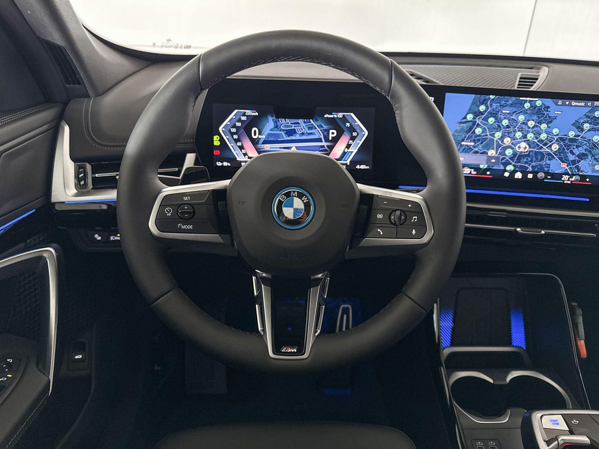 Foto van BMW Ix1