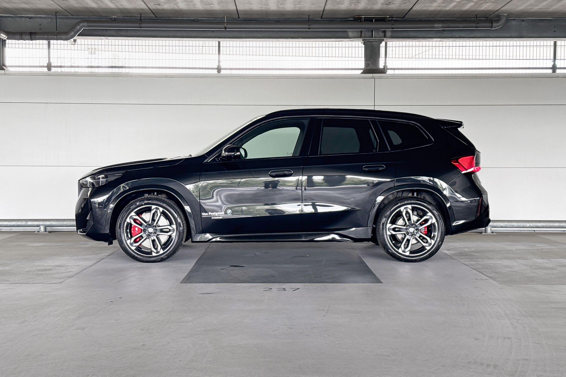 Foto van BMW Ix1 Edrive20