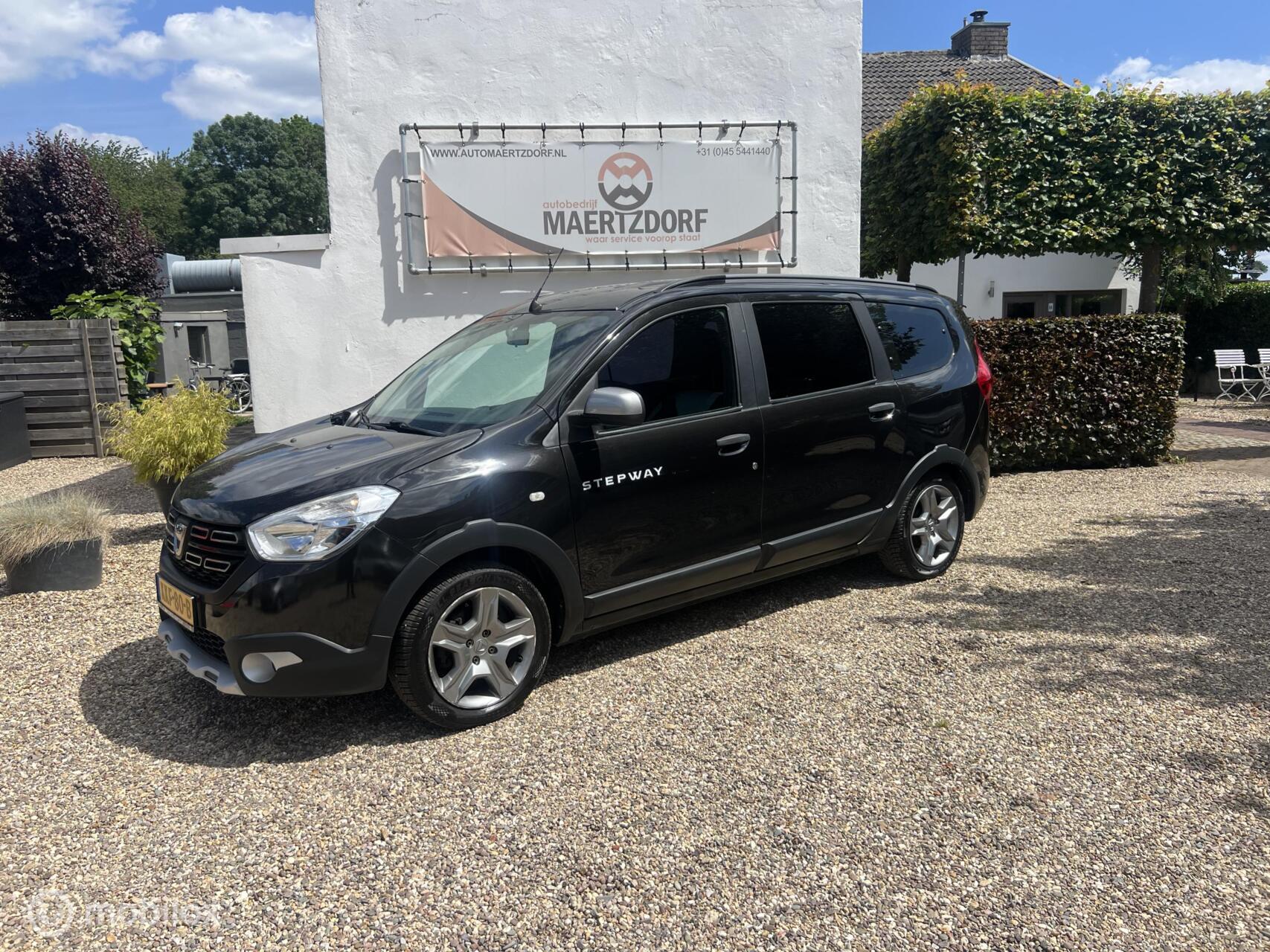 Dacia Lodgy 1.3 TCe Stepway Serie Limitee 15th Anniversary 7p. 2020 - voorkant