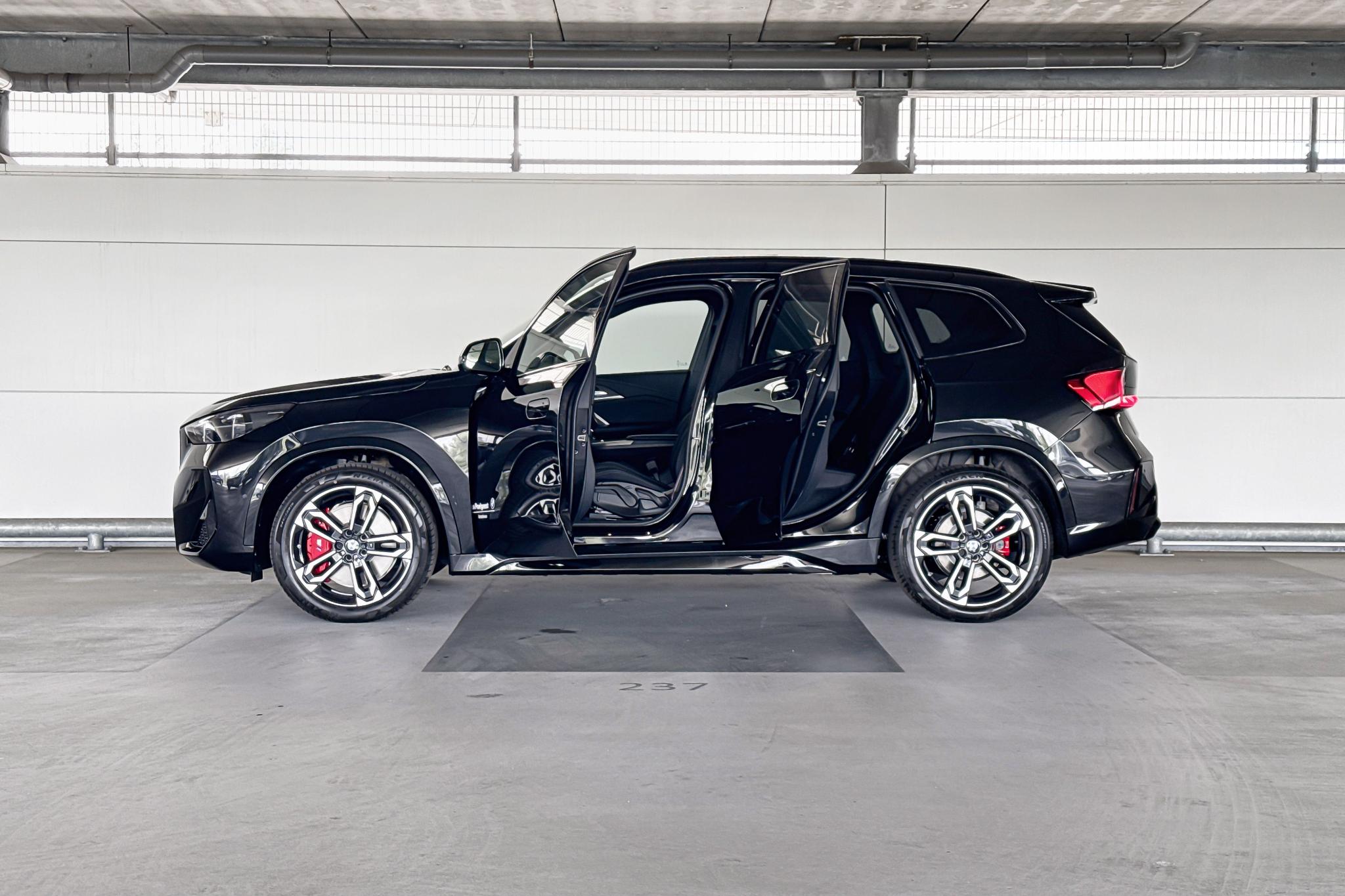 Foto van BMW Ix1 Edrive20