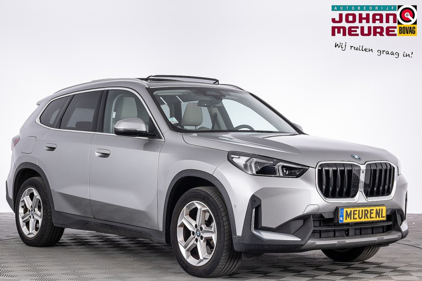 BMW X1 xDrive25e Business Design | PANORAMADAK | LEDER | NAVI | CAMERA | ECC | PHEV . 2024 - voorkant