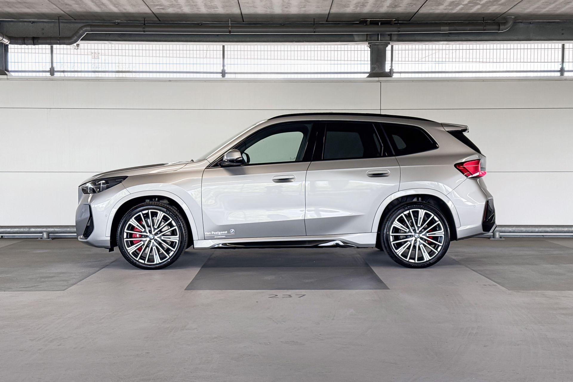 Foto van BMW Ix1 Edrive20