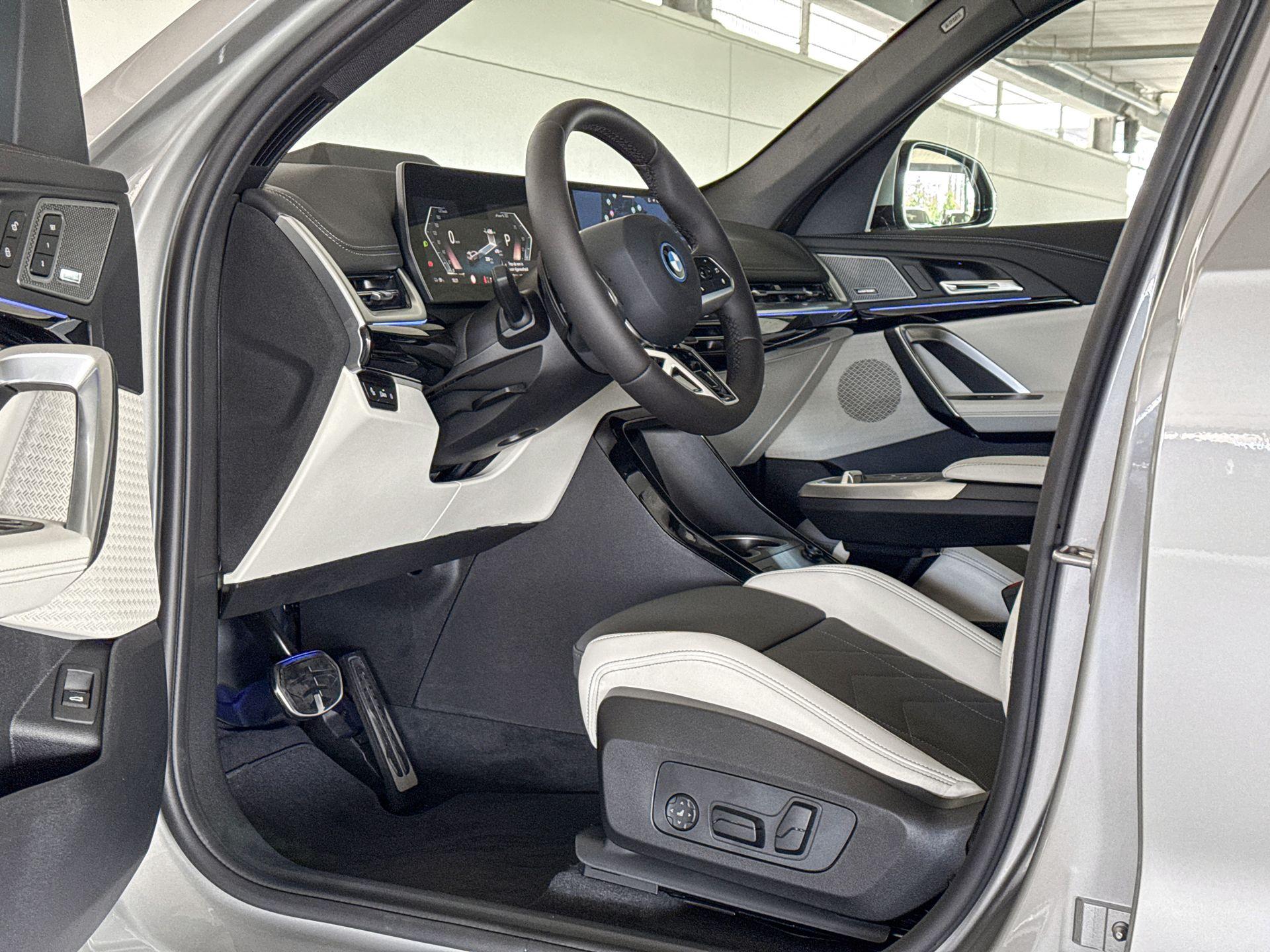 Foto van BMW Ix1 Edrive20