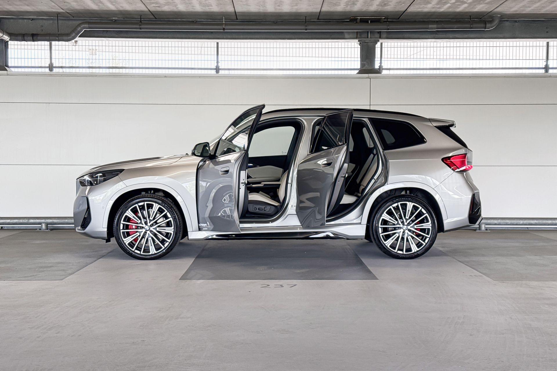 Foto van BMW Ix1 Edrive20