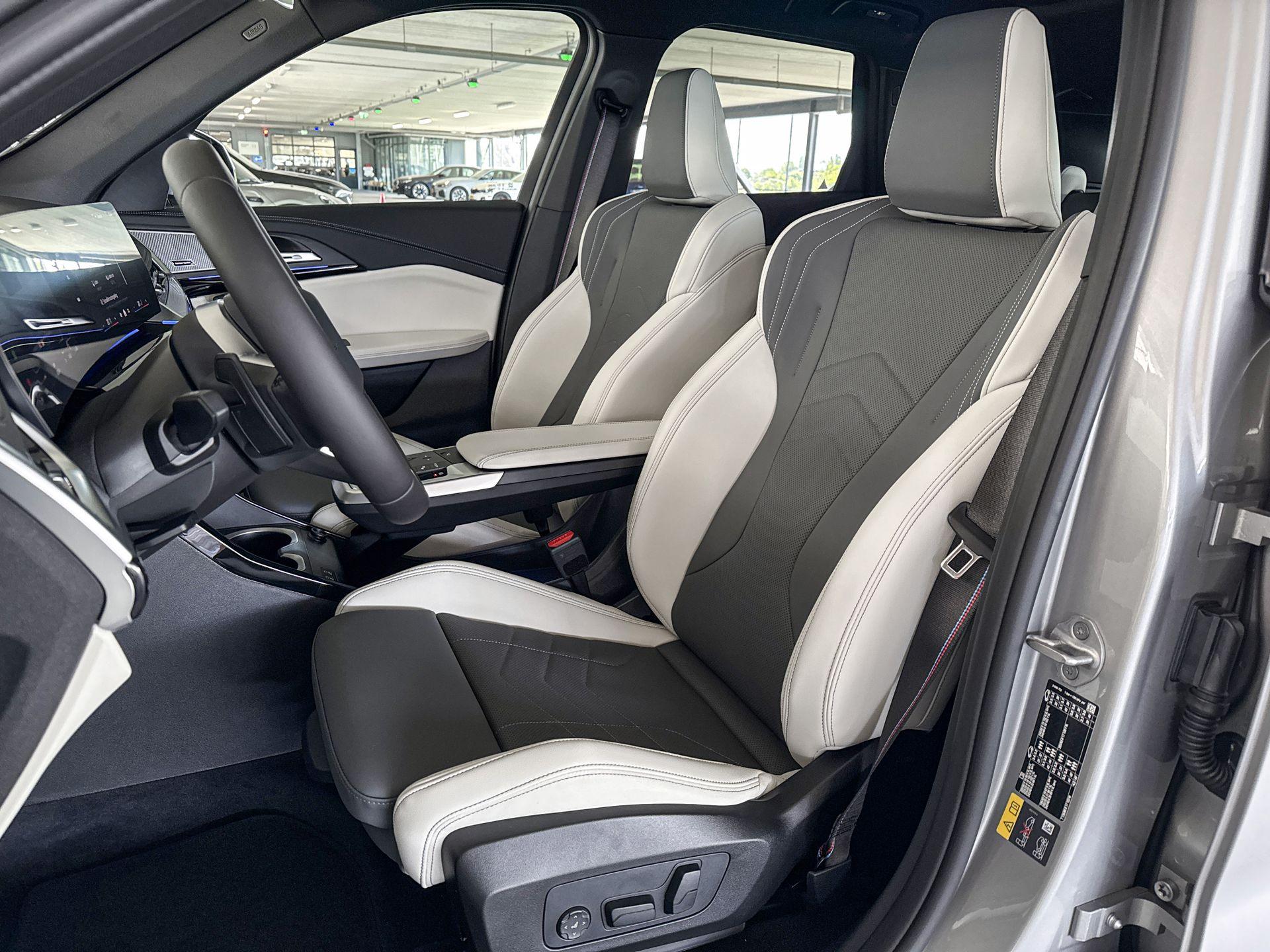 Foto van BMW Ix1 Edrive20