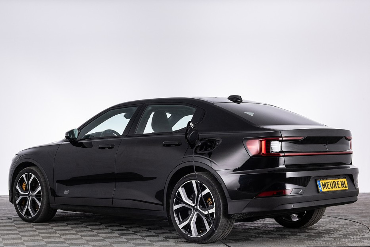 Foto van Polestar 2