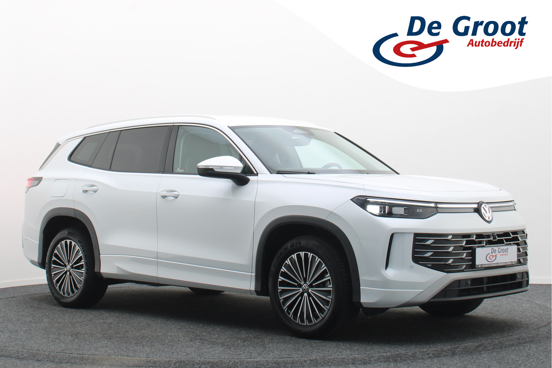Volkswagen Tayron 1.5 eHybrid Elegance 2025 - voorkant