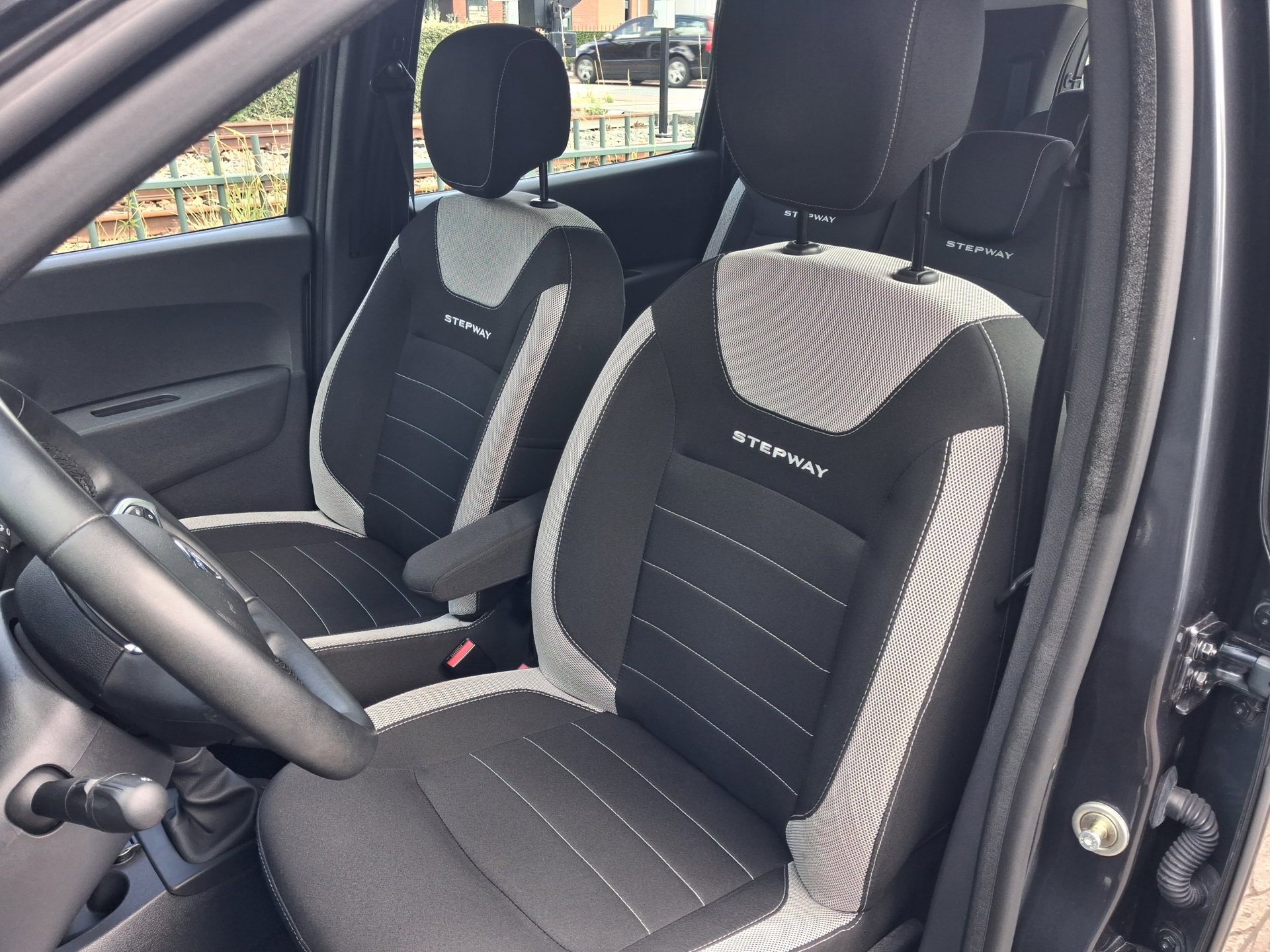 Foto van Dacia Lodgy