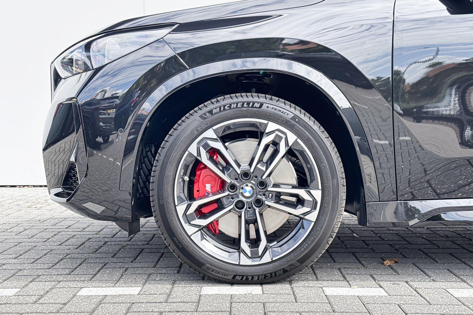 Foto van BMW X1 Xdrive23i