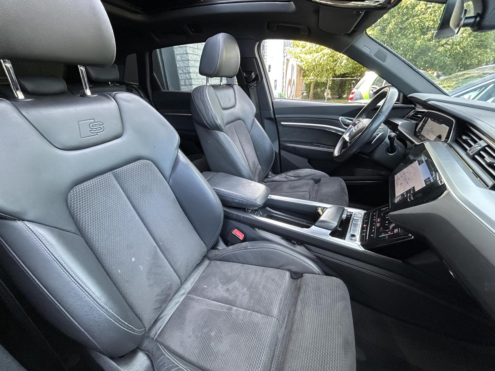 Foto van Audi E-tron