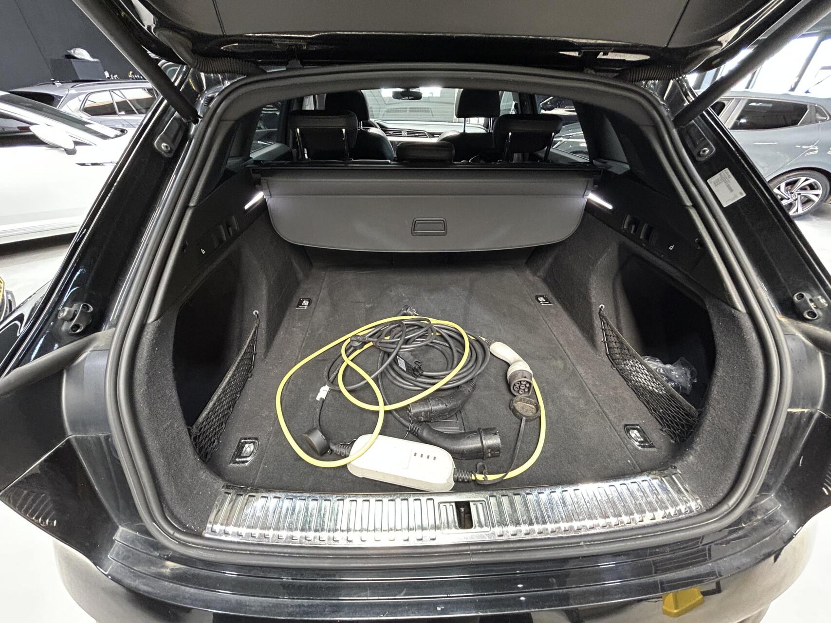 Foto van Audi E-tron