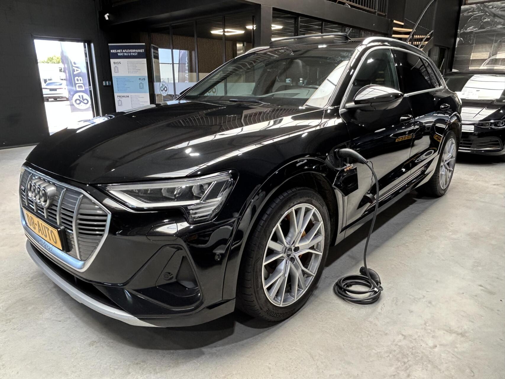 Foto van Audi E-tron