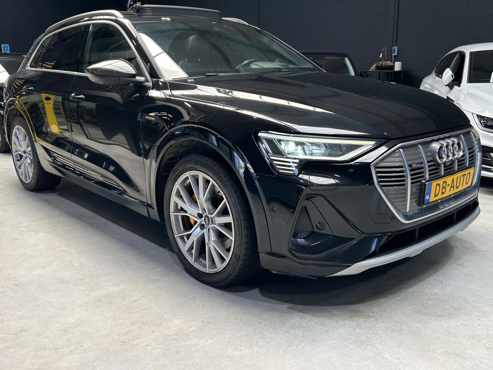 Foto van Audi E-tron