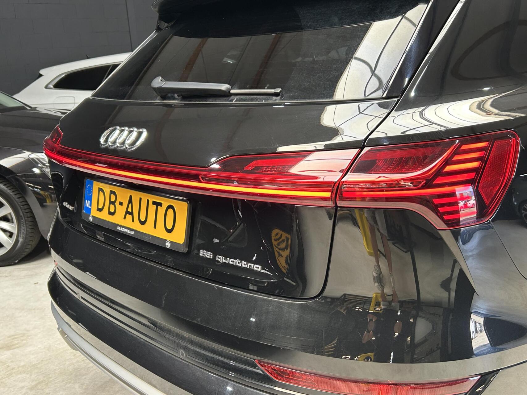 Foto van Audi E-tron