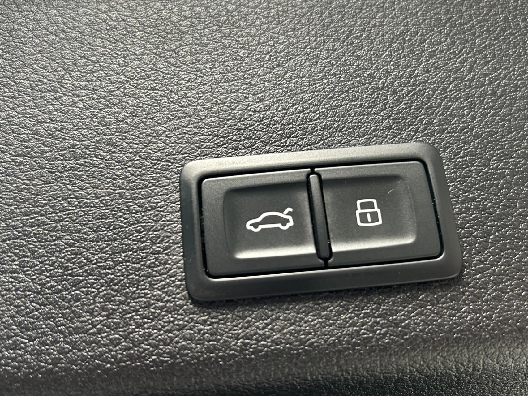 Foto van Audi E-tron