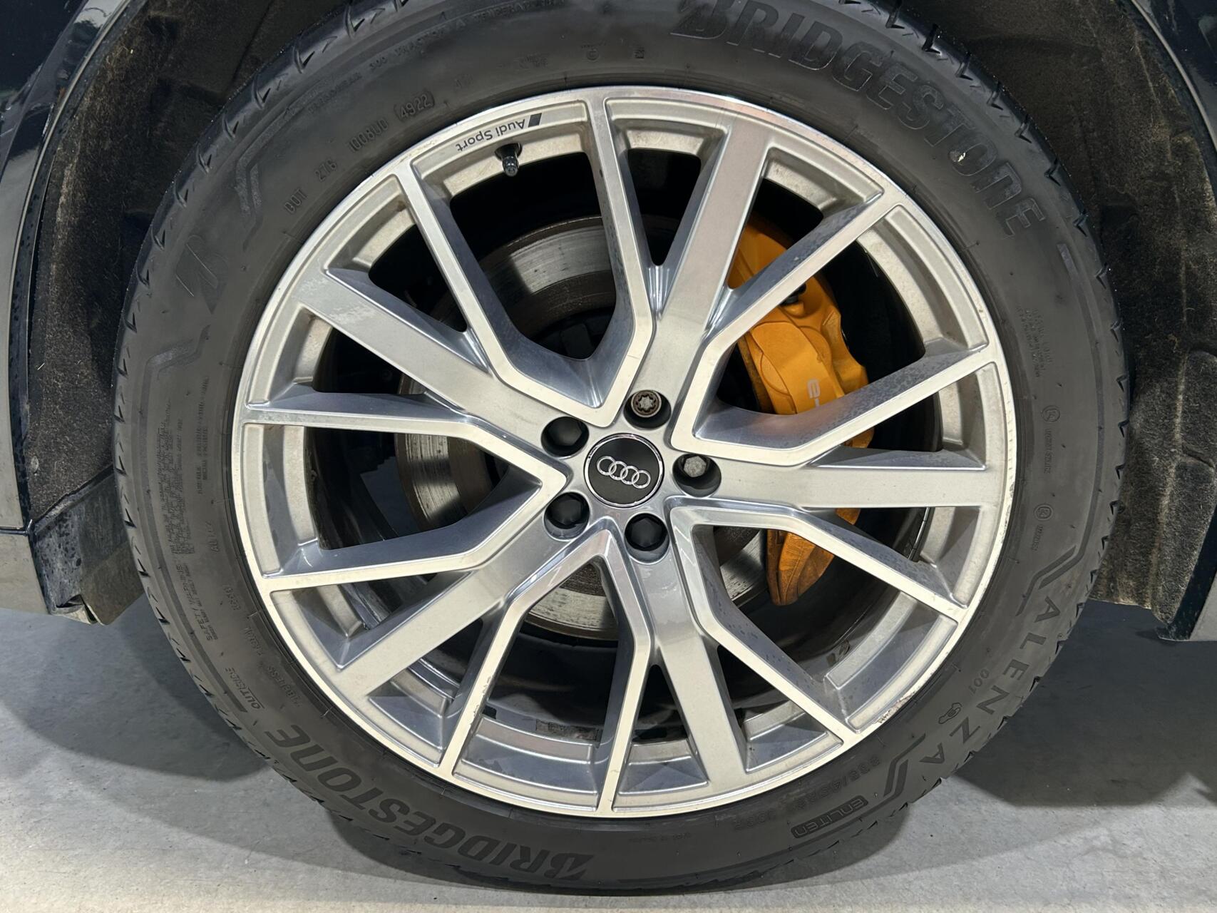 Foto van Audi E-tron