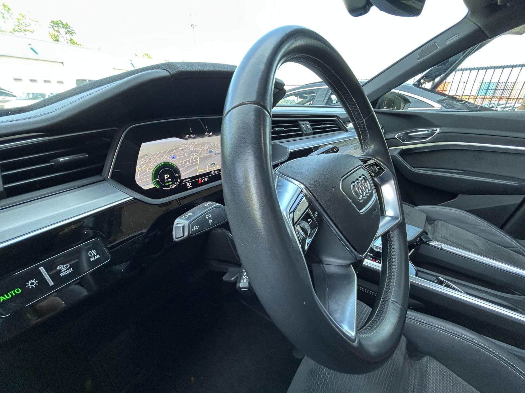 Foto van Audi E-tron