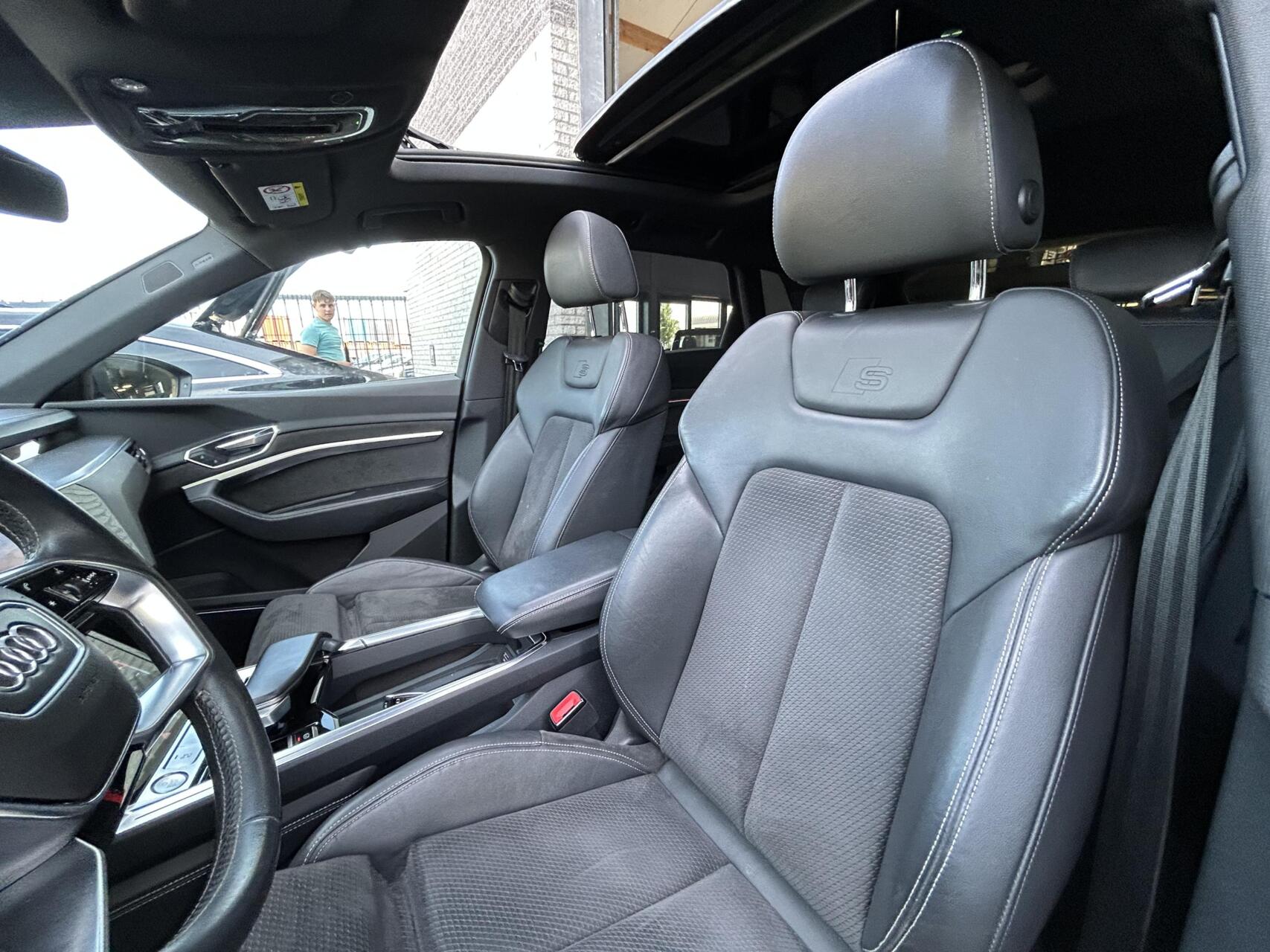 Foto van Audi E-tron