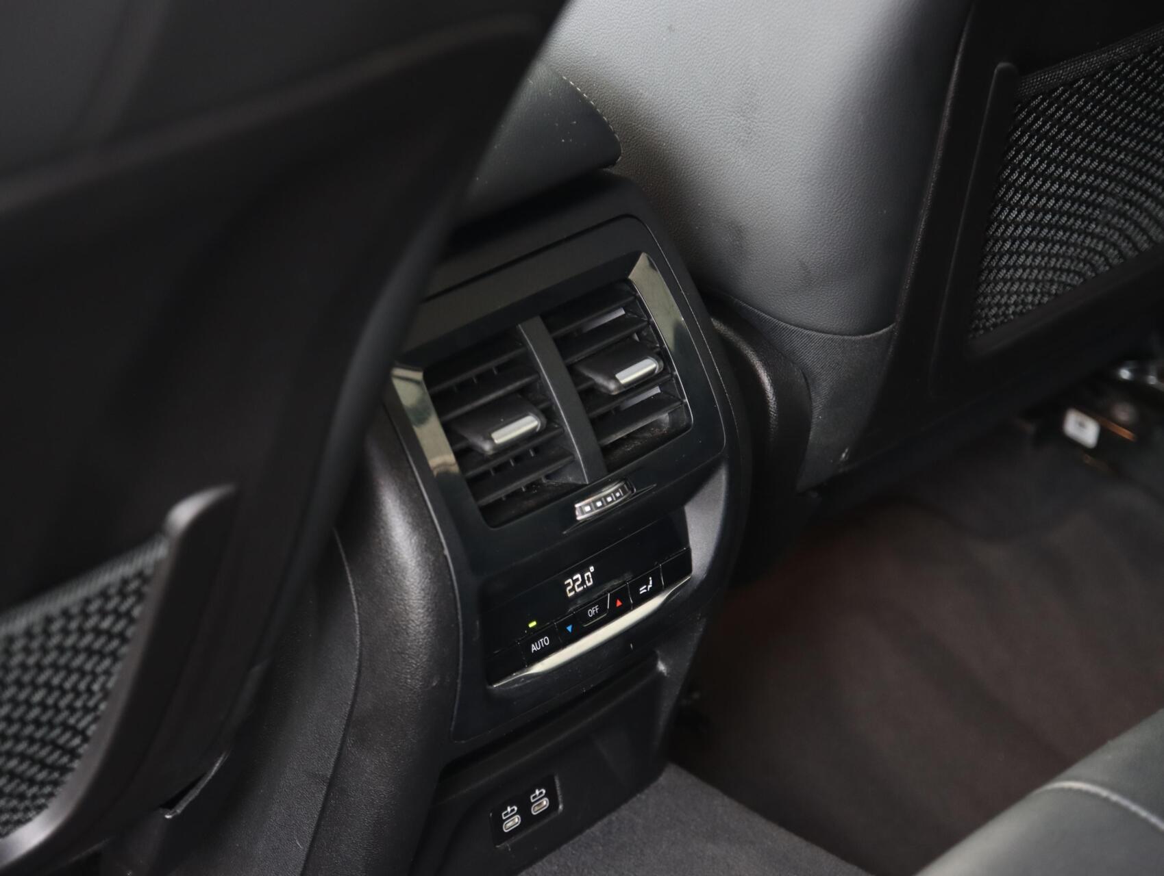 Foto van BMW X3 Xdrive30e