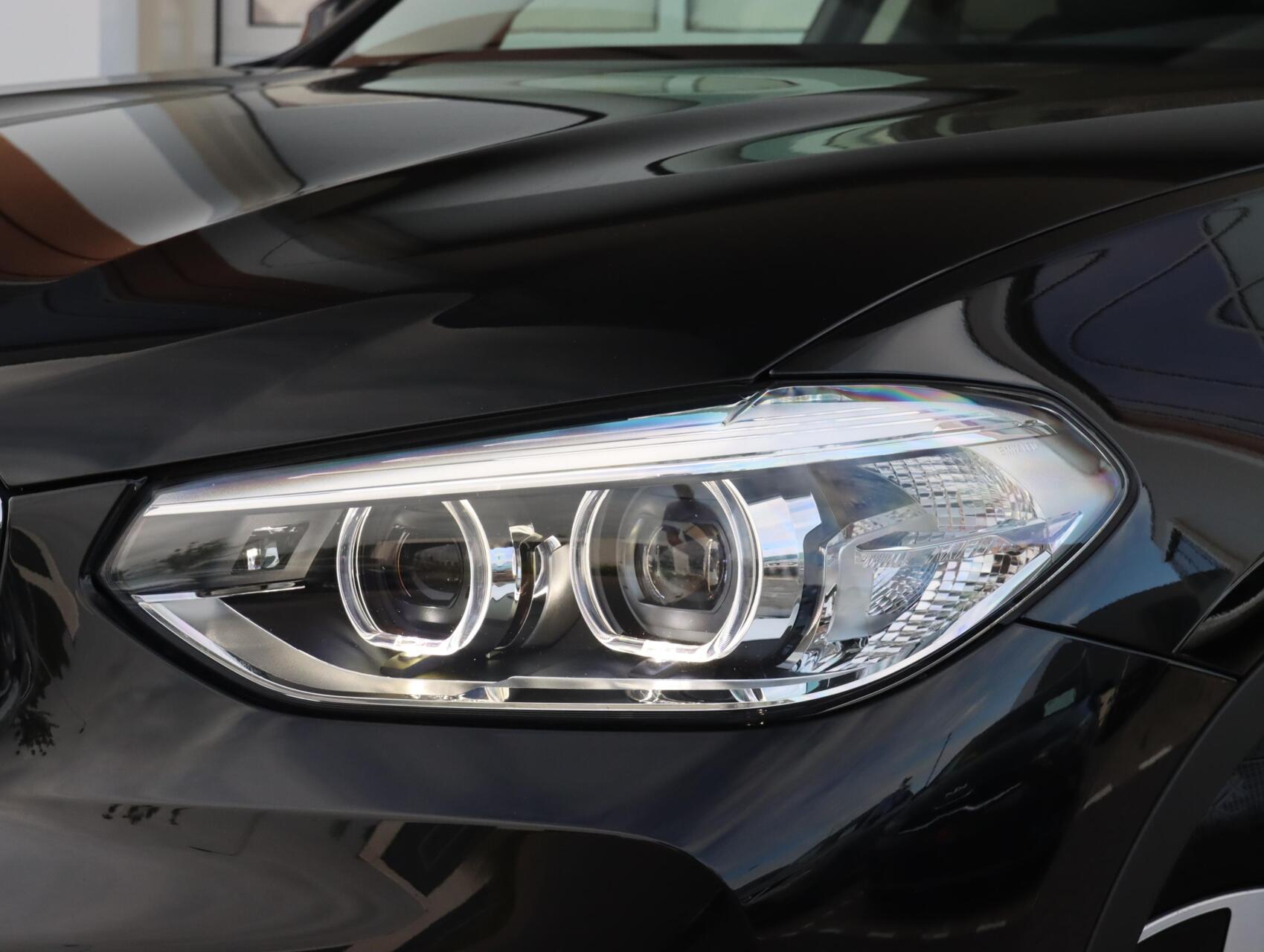 Foto van BMW X3 Xdrive30e