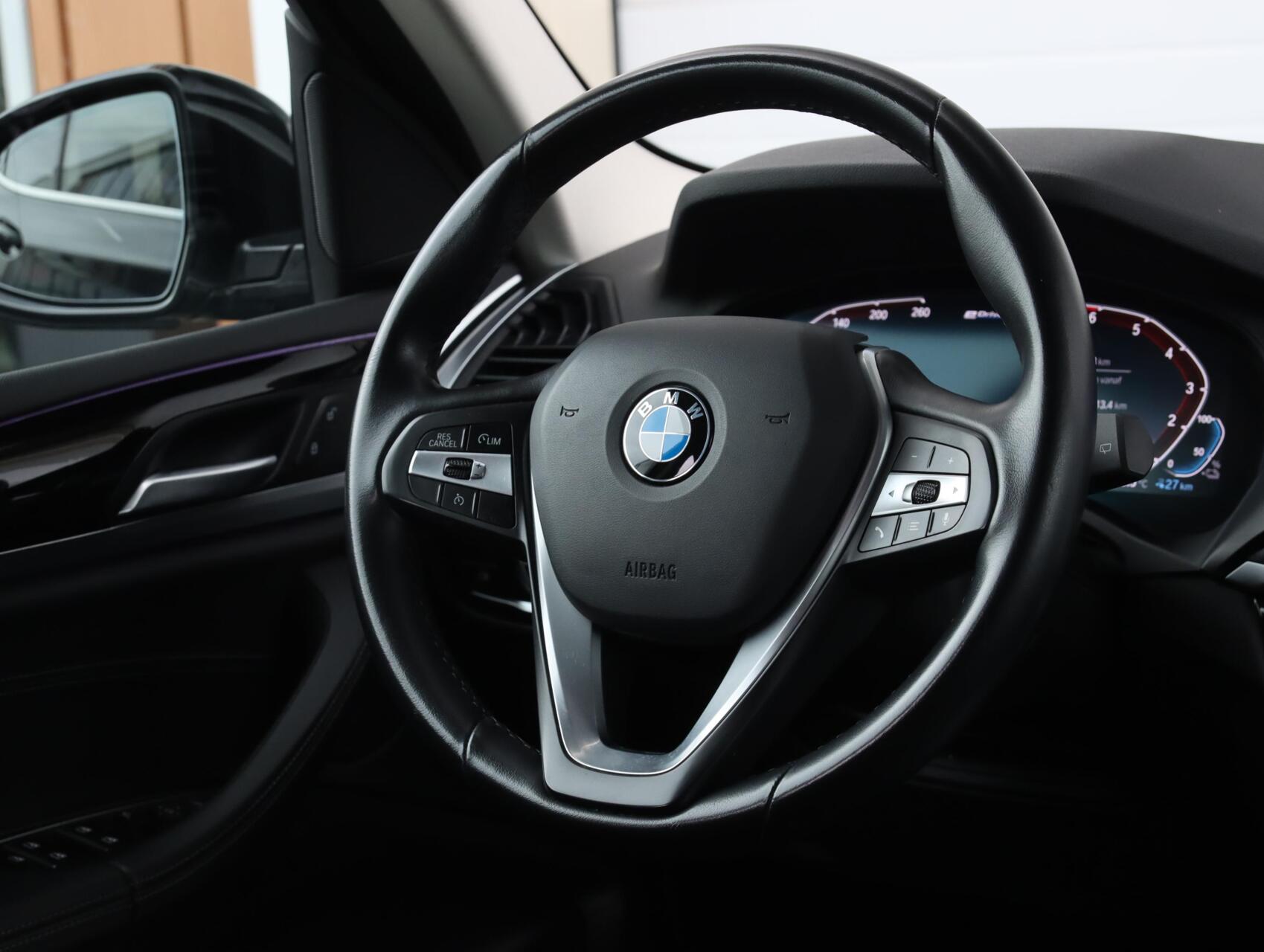 Foto van BMW X3 Xdrive30e