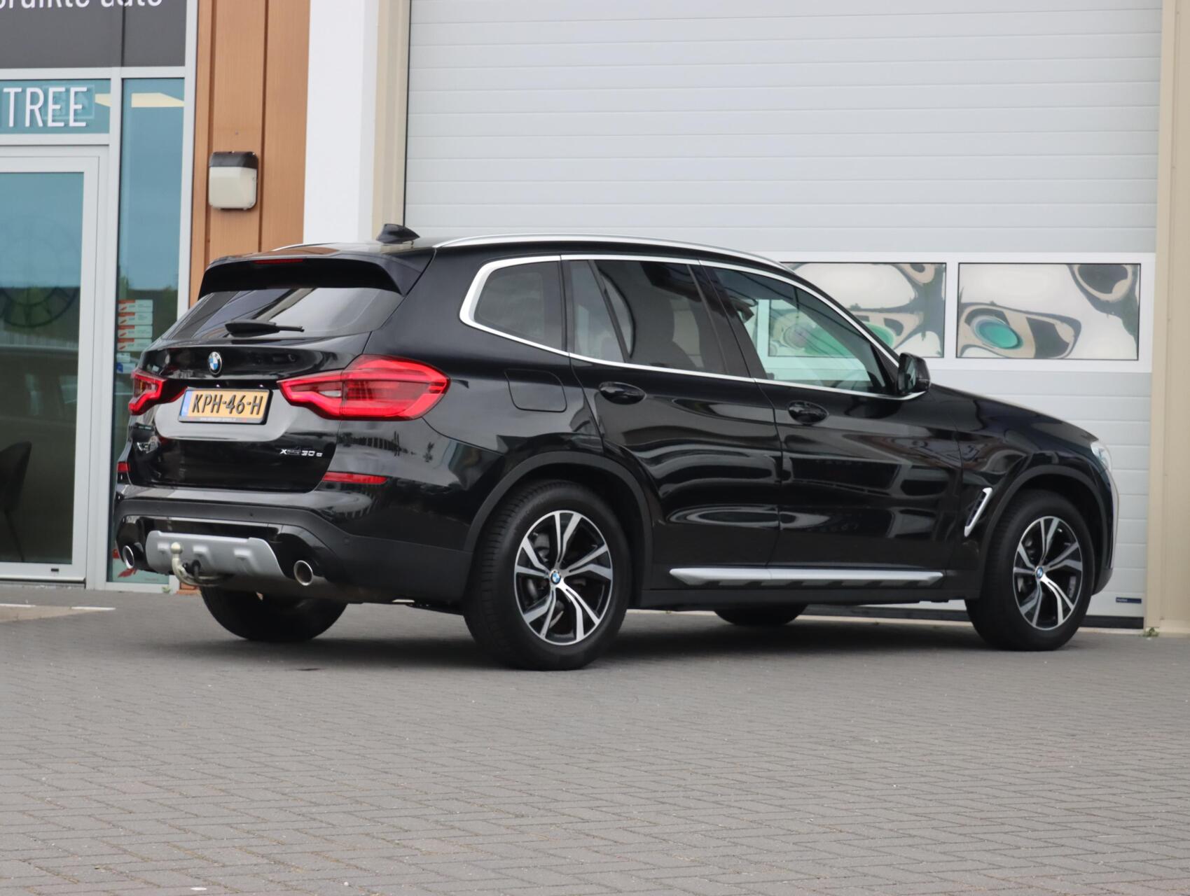 Foto van BMW X3 Xdrive30e