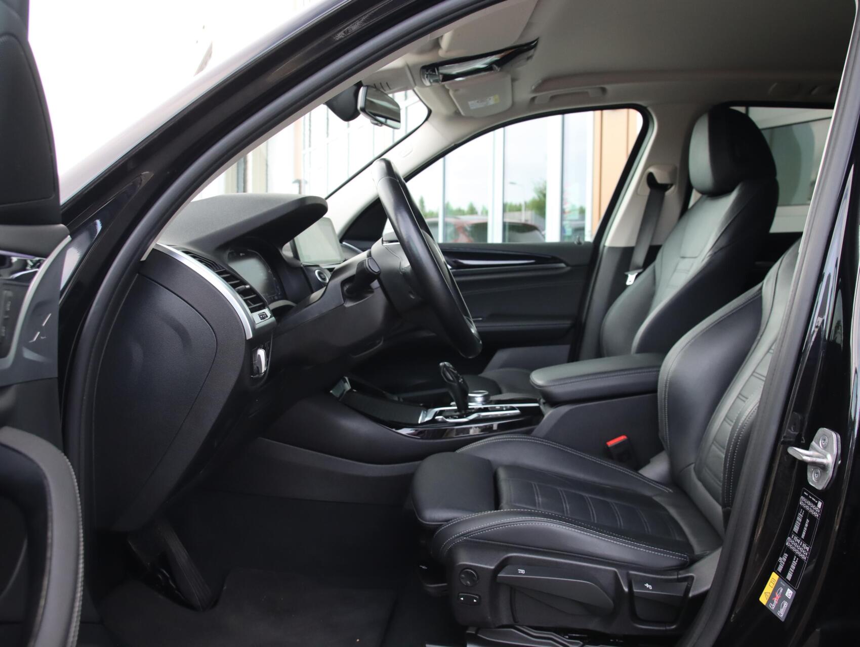 Foto van BMW X3 Xdrive30e
