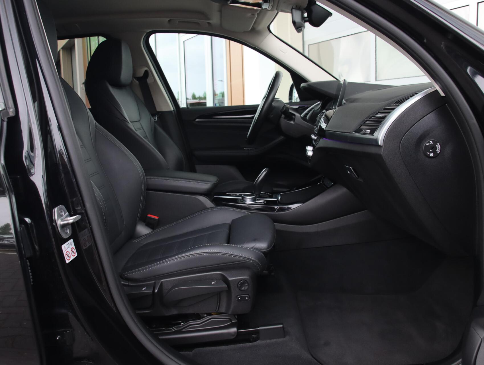Foto van BMW X3 Xdrive30e