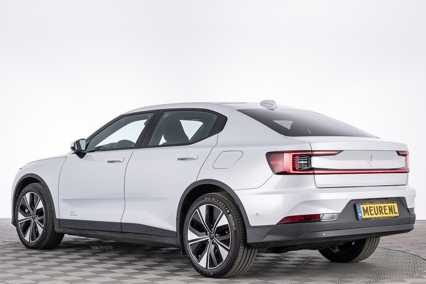 Foto van Polestar 2