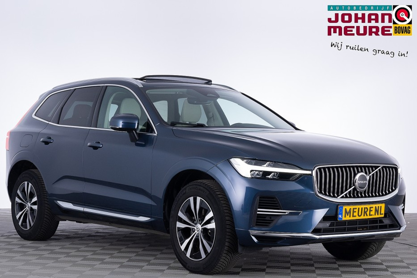 Volvo Xc60 2.0 T6 Plug-in hybrid AWD Core Bright | PANORAMADAK | LEDER 2023 - voorkant