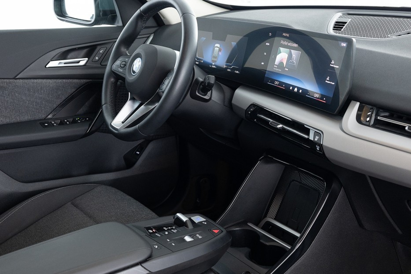 Foto van BMW Ix1