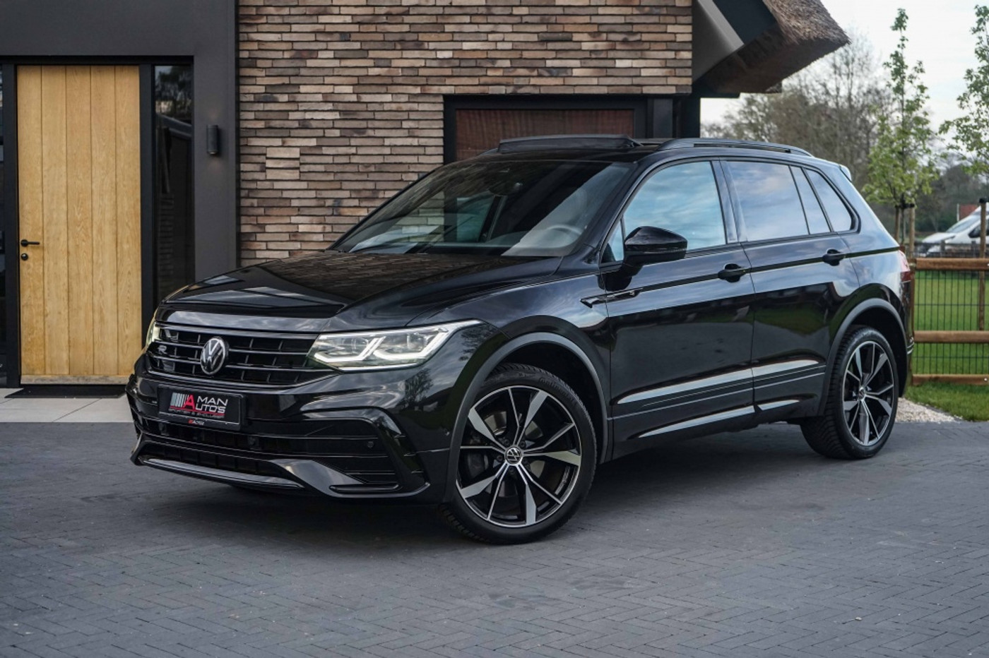 Volkswagen Tiguan 3X R-Line 2.0 TSI 4Motion 245PK R 2021 - voorkant