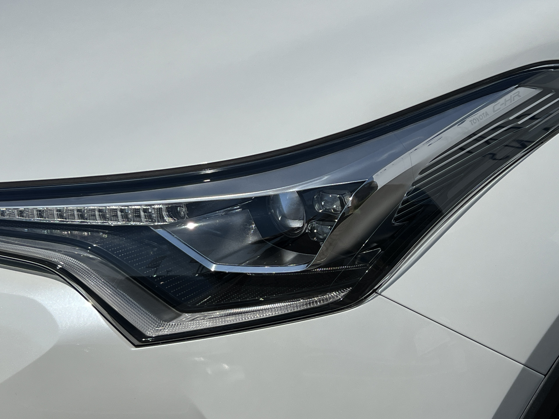 Foto van Toyota C-hr