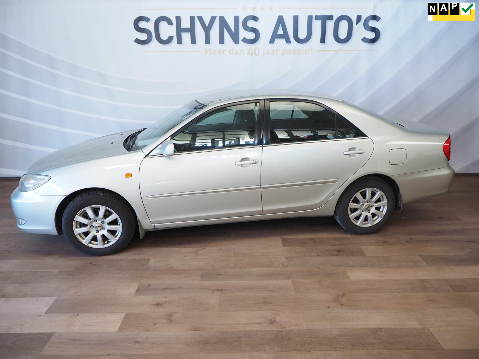 Toyota Toyota Camry 2.4-16V VVT-i Linea Luna/ECC/Autom. 2002 - voorkant