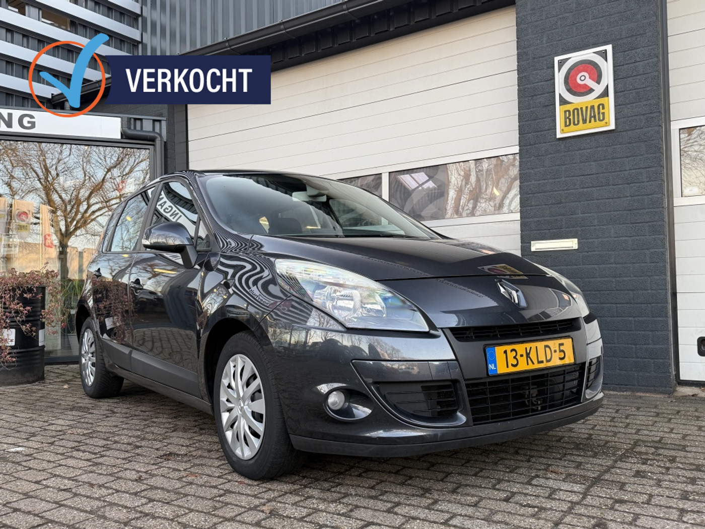 Renault Megane Scenic 2.0 Expression 2010 - voorkant