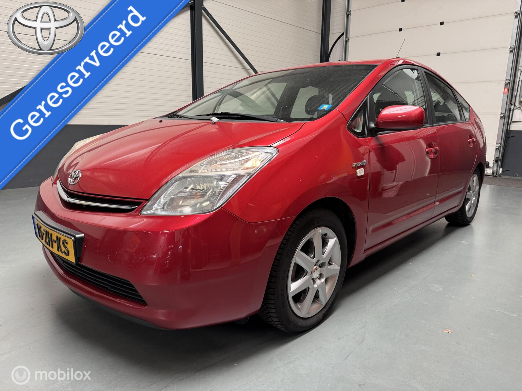 Toyota Toyota Prius 1.5 VVT-i Comfort Dealer onderhoud|Trekhaak afn. 2008 - voorkant