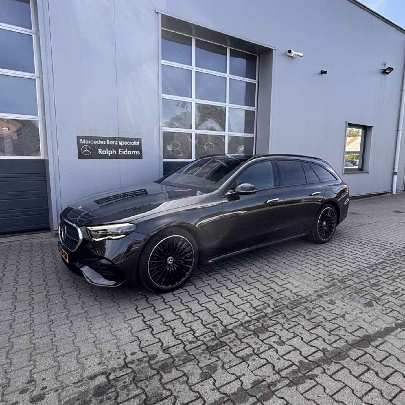Mercedes-Benz E 300 E 300 e AMG L. 2023 - voorkant