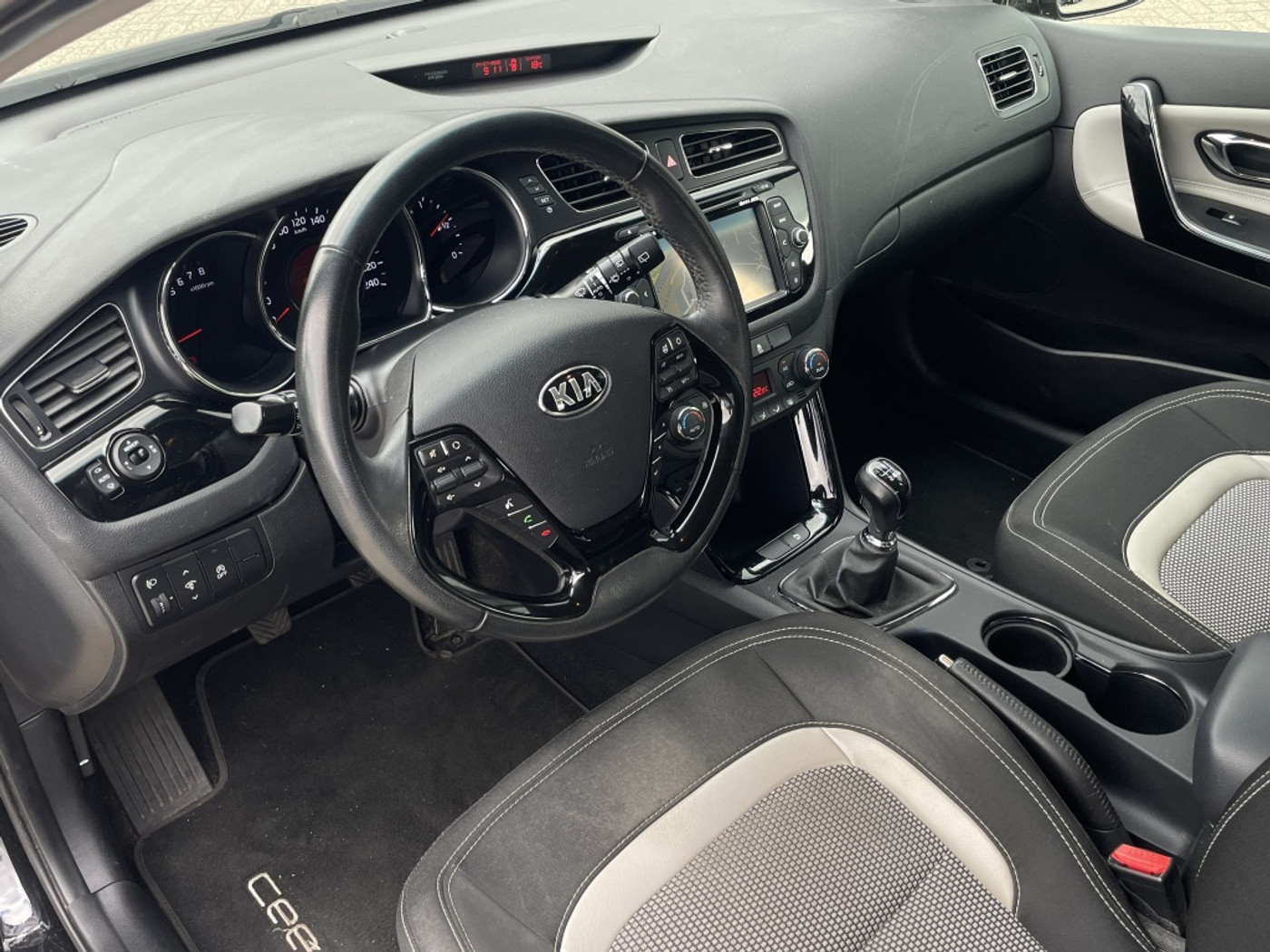 Foto van Kia Cee D