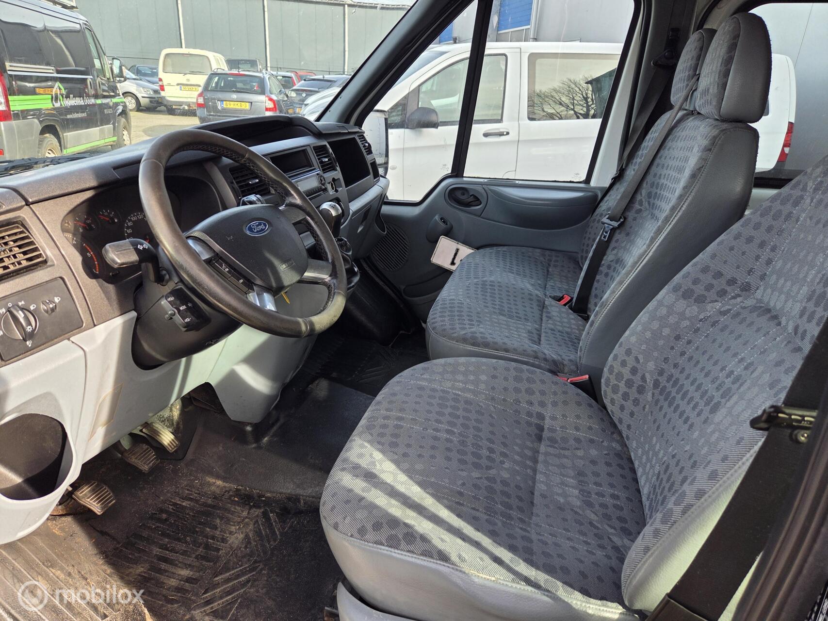 Foto van Ford Transit 260s FD DC 110 LR 4.23