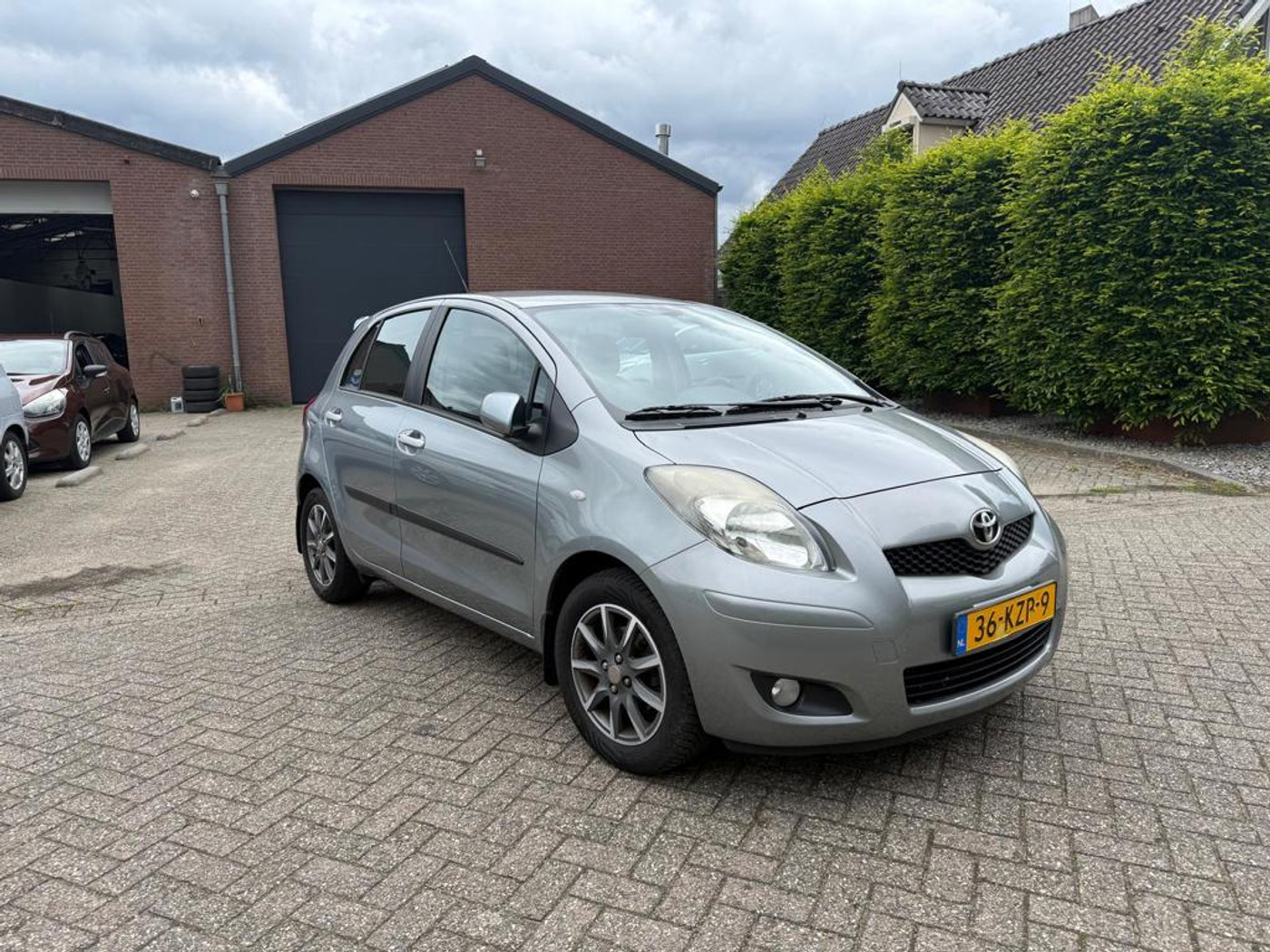 Toyota Toyota Yaris 1.3 VVTi Aspiration 2010 - voorkant