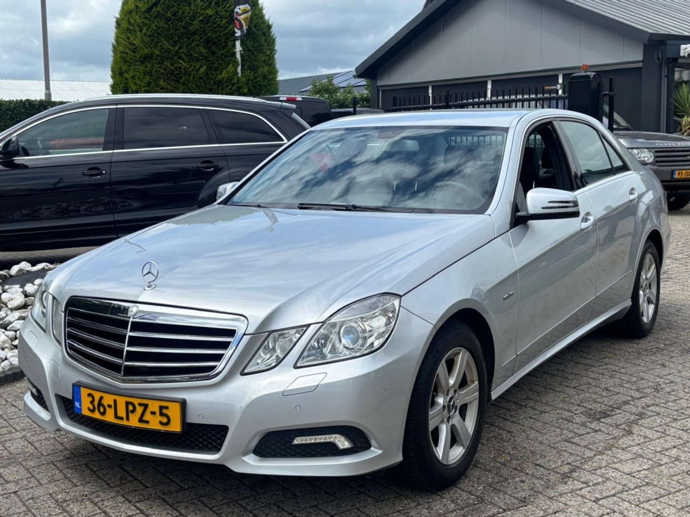 Mercedes-Benz E 200 Cgi E200 Benzine Sedan Avantgarde 2010 Xenon 122.000 KM 2010 - voorkant