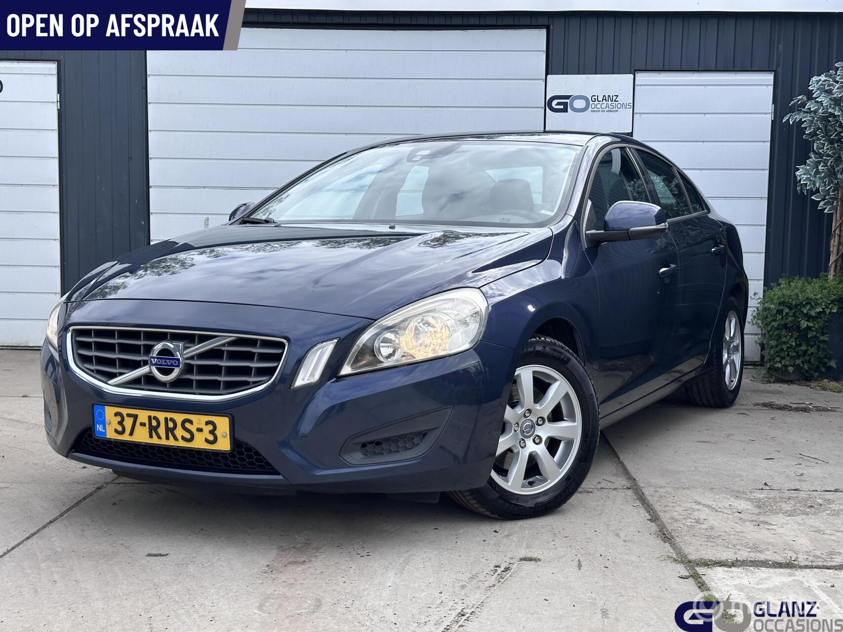 Volvo S60 1.6 T4 Kinetic 2011 - voorkant
