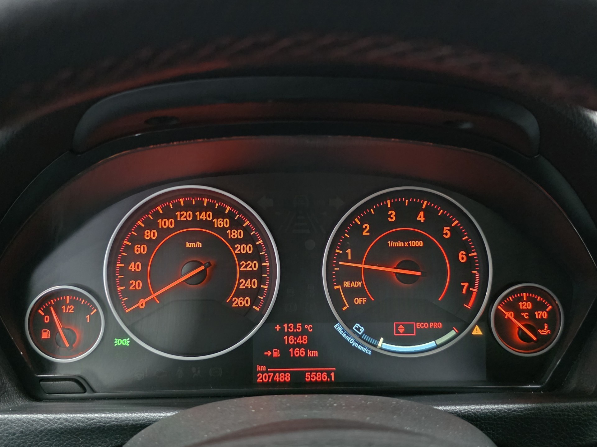 Foto van BMW 320i Ed