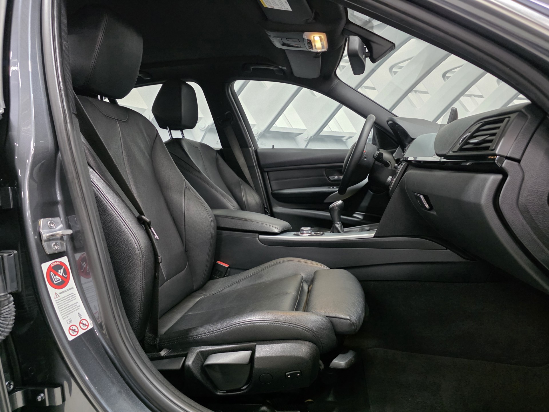 Foto van BMW 320i Ed