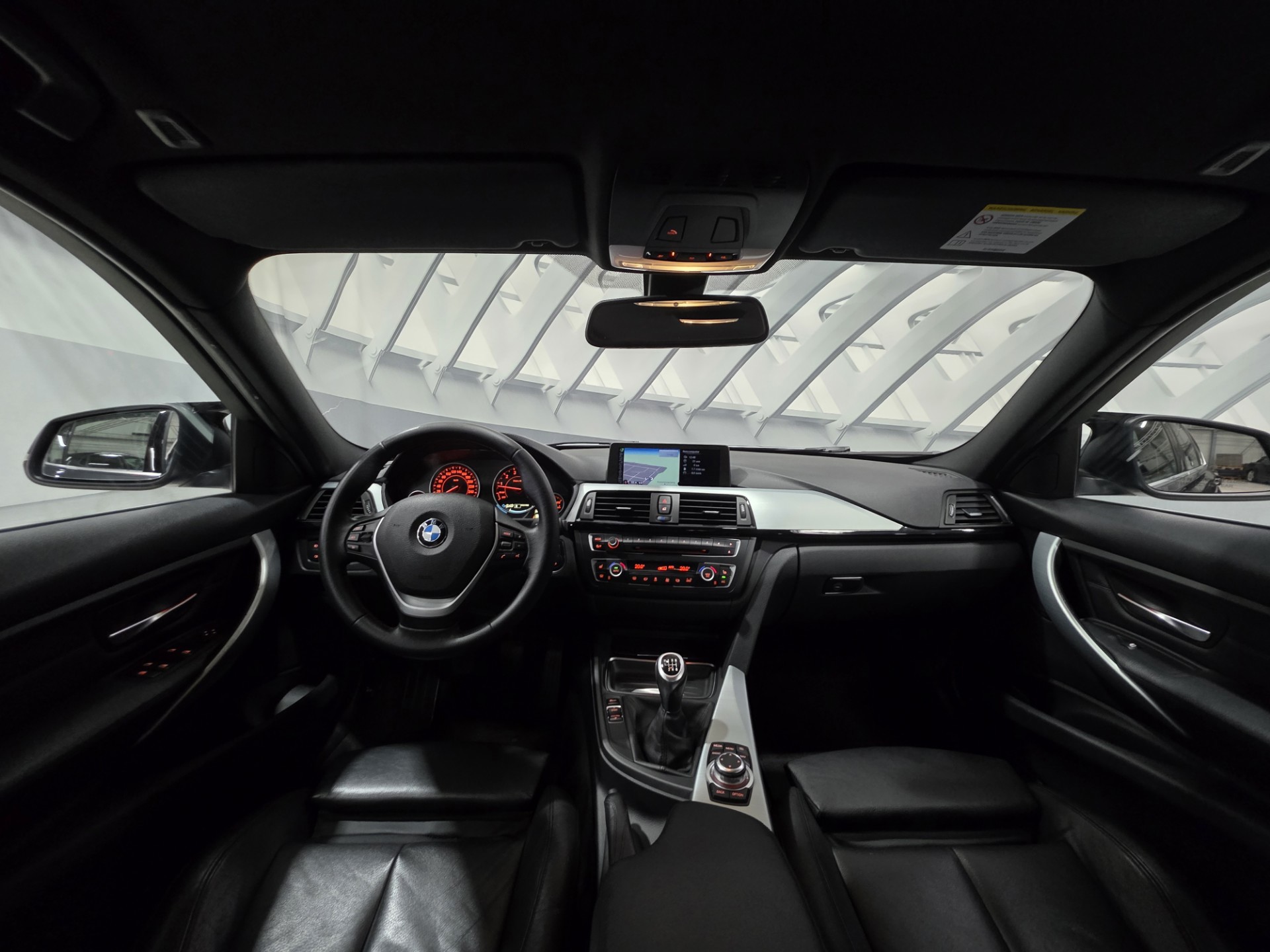 Foto van BMW 320i Ed