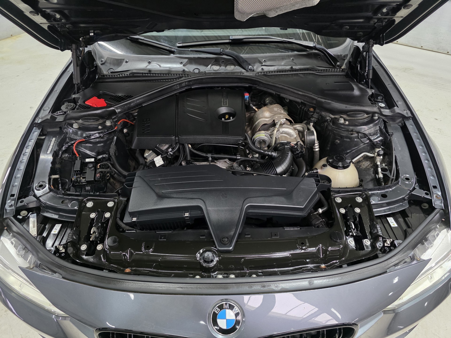 Foto van BMW 320i Ed