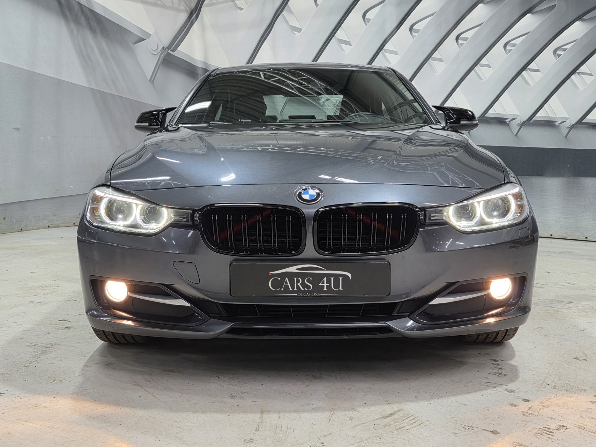 Foto van BMW 320i Ed