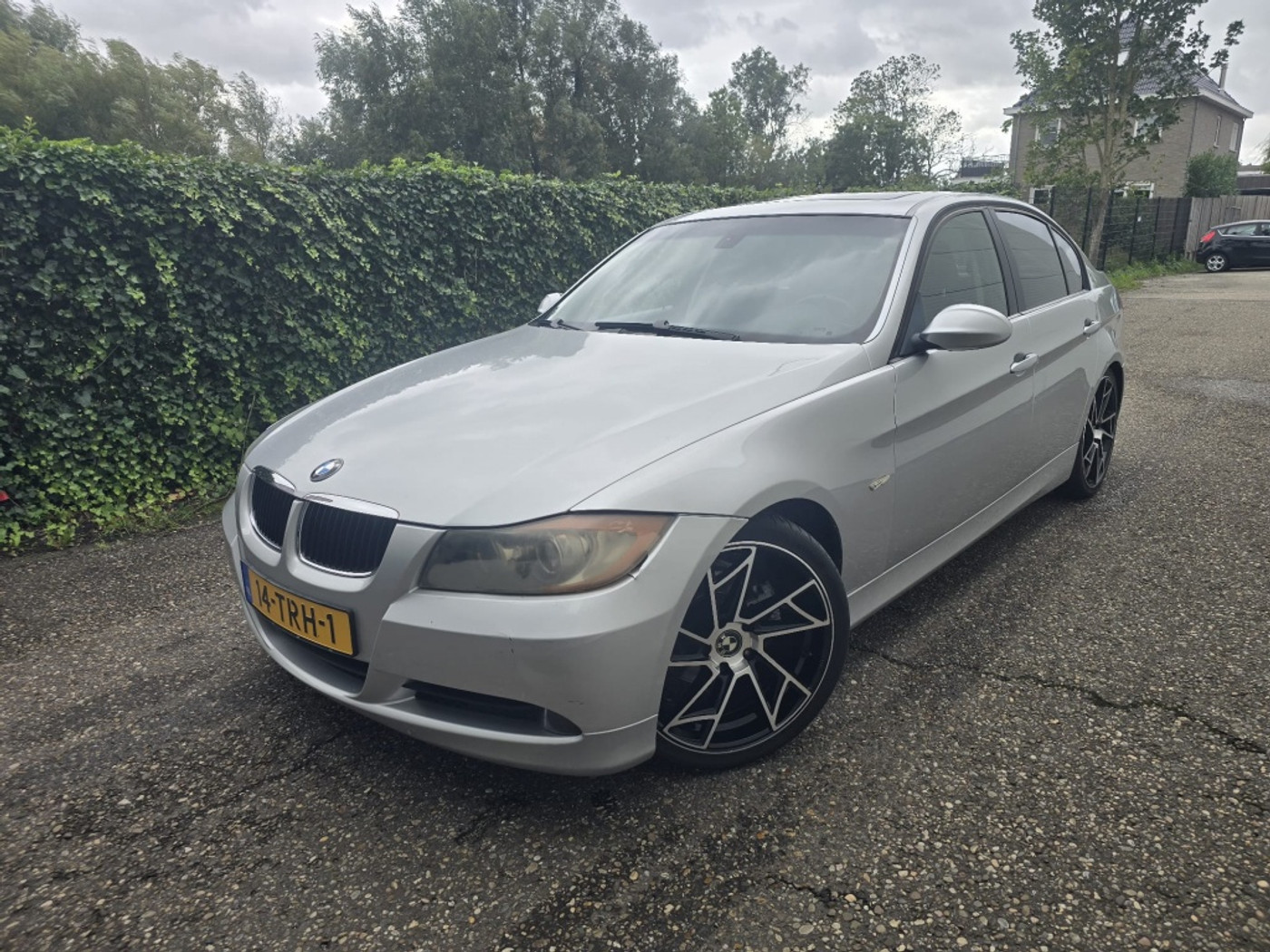 BMW 328i 330i High Executive 2007 - voorkant